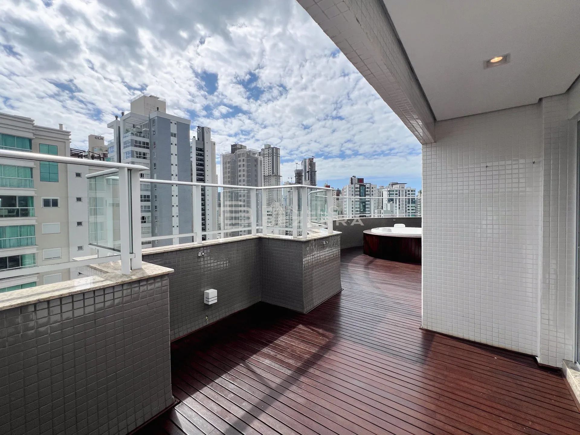 Cobertura espetacular no Centro de Balneário Camboriú, foto 48